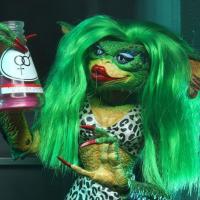 Gremlins 2 ultimate figurine greta 15 cm 2