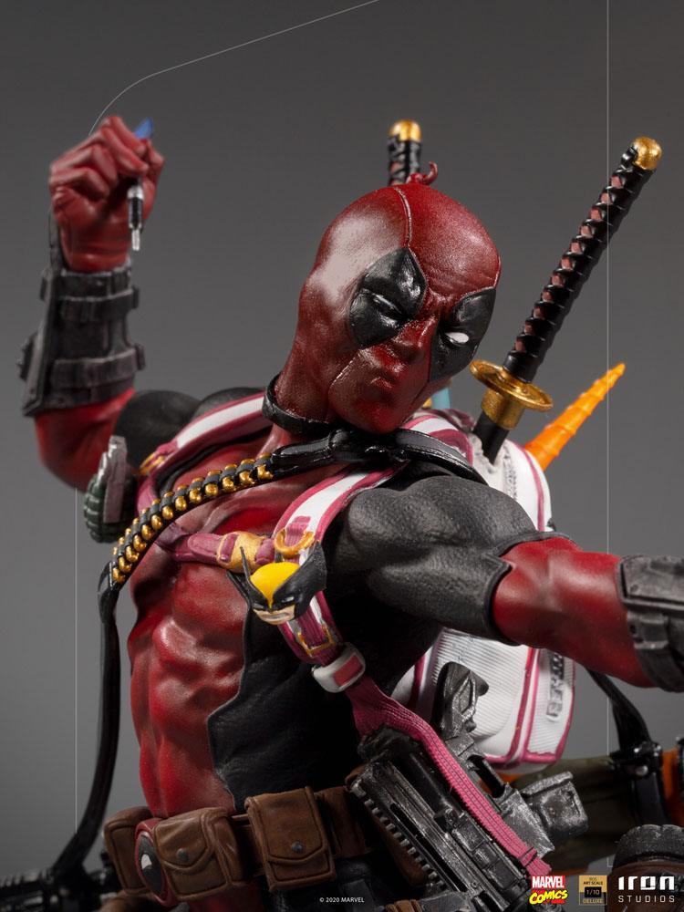 Marvel comics statuette bds deluxe art scale deadpool 24 cm iron studios 1